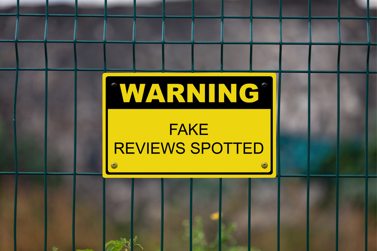Fake reviews spotted warning sign